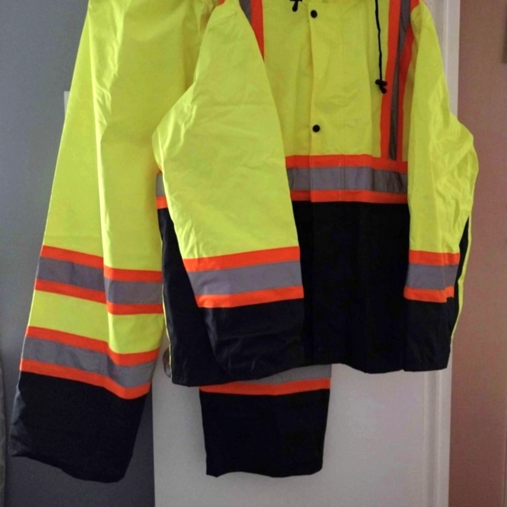 New rain suit for men